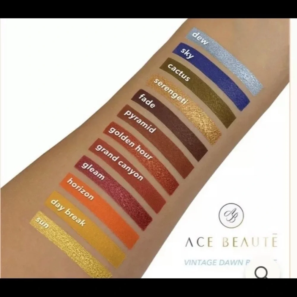 Ace Beaute Vintage Dawn‎ eyeshadow palette